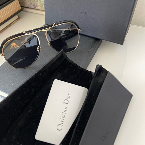 Dior Desertic 9G007 Aviator Sunglasses Unisex
Dark Havana - Picture 6 of 7